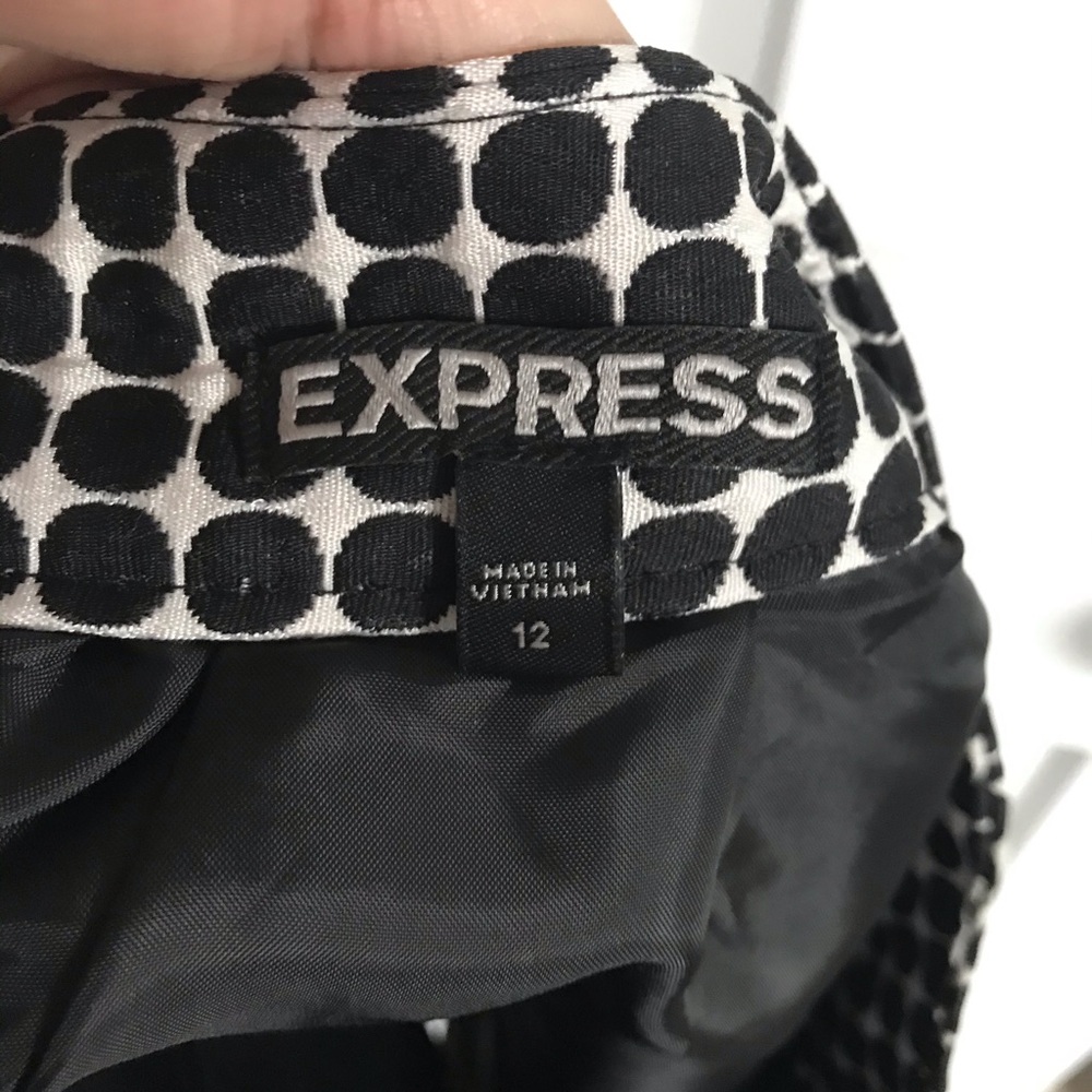 Express Women’s 12 Black & White Polka Dot Skirt - Picture 3 of 3